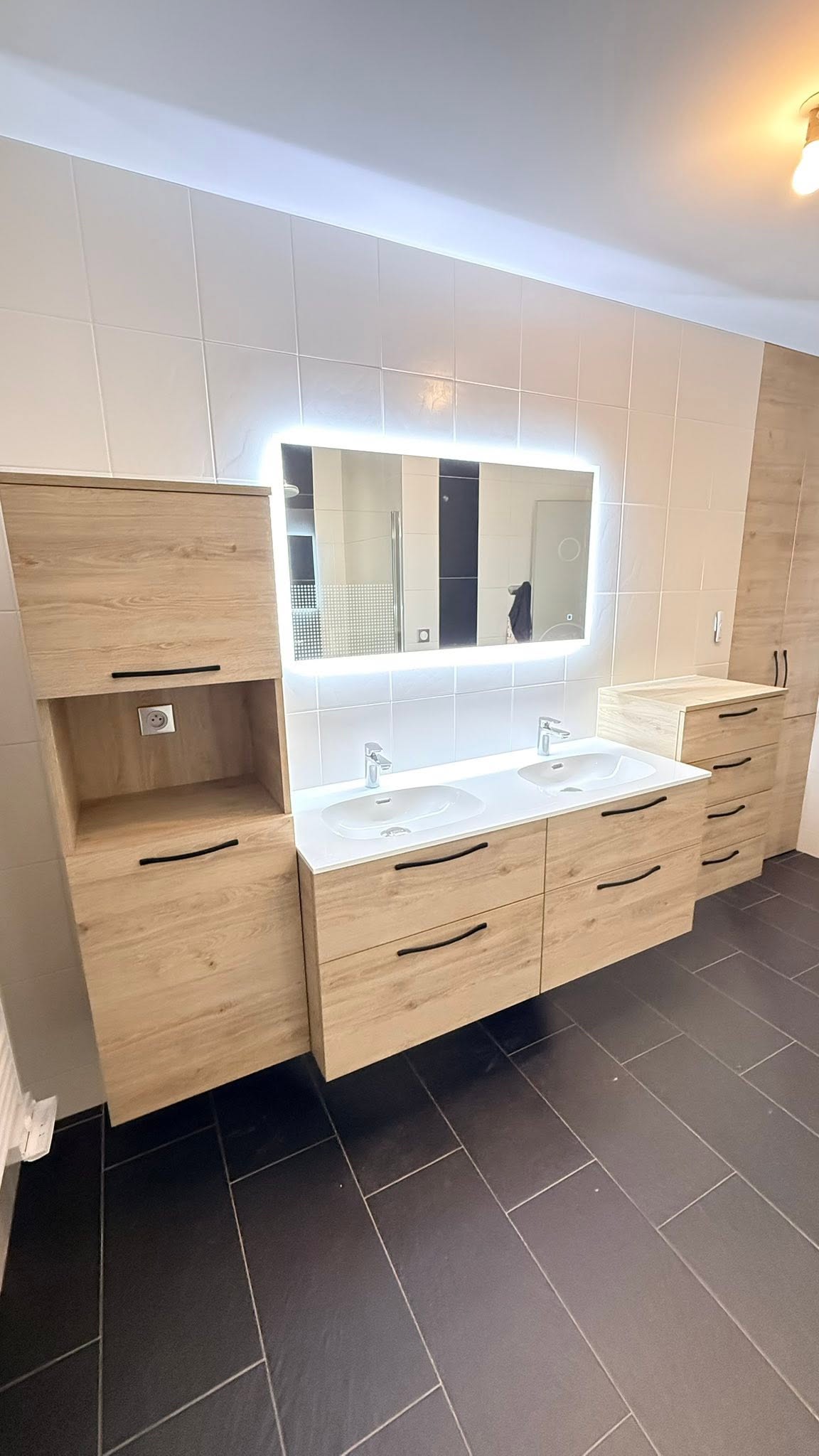 Meuble de salle de bains sur mesure